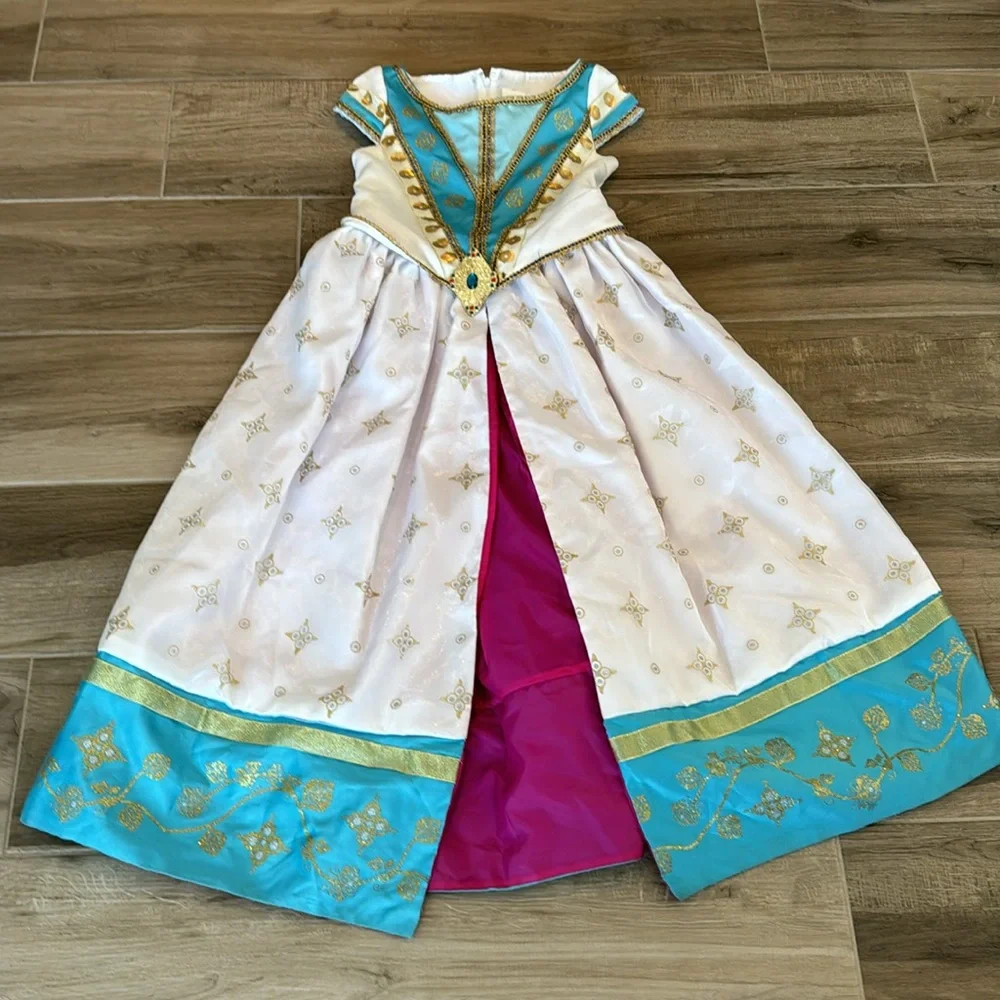 Disney 9/10 Jasmine Aladdin Dreams Come True Disney Designer Collection